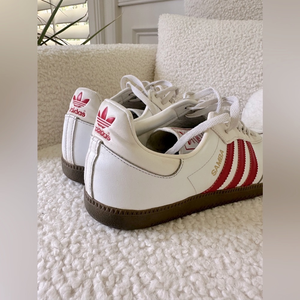Adidas Samba OG Shoes. White and Red Sneakers Vintage Classic Design, size 10.5 - Picture 5 of 8